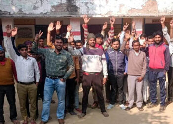 प्रधान और प्रधानाध्यापक के बीच विवाद में बच्चों का मिड-डे मिल बंद