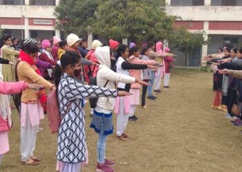 युवा सप्ताह और प्रवासी दिवस पर दिलाई सड़क सुरक्षा की शपथ