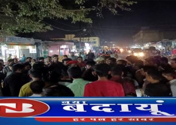 लावेला चौक पर दंपत्ती को पीटने वाले सिपाही-होमगार्ड को जमकर पीटा