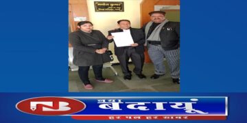 सरकारी स्कूल खाली कराने के विरोध में आए अधिवक्ताओं ने सौंपा ज्ञापन