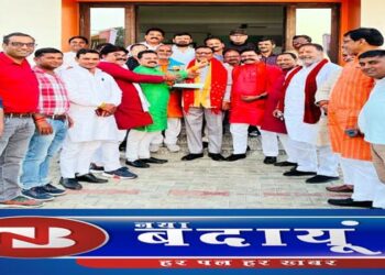 भाजपा कार्यालय पर प्रदेश मंत्री डीपी भारती का स्वागत, मिठाई बांटी