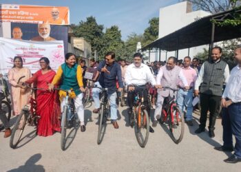 अंतरराष्ट्रीय महिला दिवस पर साइकिल रैली यात्रा में छात्राओं ने मारी बाजी