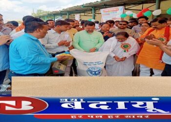 गेहूं खरीद : दातागंज और वजीरगंज में 16.50 क्विटल गेहूं की तौल