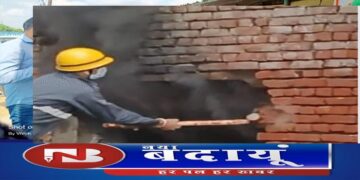 केमिकल फैक्ट्री में भीषण आग से दो किलो मीटर दूर तक धमके, चार लोग बचाए गए