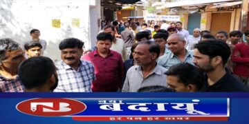 बंदी के दिन खुला मिला बाजार,                                                     अलापुर में 35 दुकानदारों पर कार्रवाई