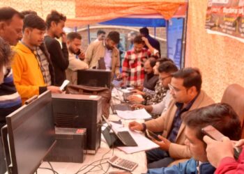 ओटीएस योजना : कैंप में बकाया बिल चुकाने को उमडा उपभोक्ताओं का सैलाब 