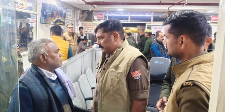 निर्माणाधीन मकान में फाटक से दबकर मजदूर की मौत