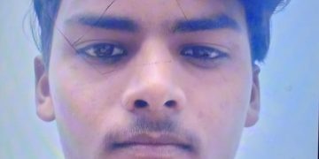 प्रेमिका को मोबाइल देने गए प्रेमी की ईंटों से कुचलकर हत्या