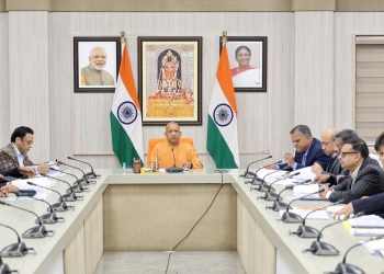 यूपी में मेगा प्रोजेक्ट्स को रफ्तार, मुख्यमंत्री योगी ने दिए गुणवत्ता और समयबद्धता के निर्देश