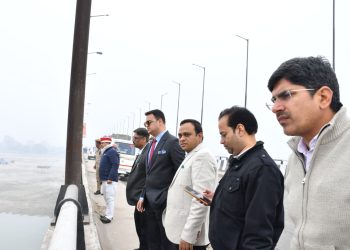 माघ मेला : प्रशासन चौकन्ना, रूट डायवर्जन लागू, डीएम अवनीश राय ने कछला गंगा घाट पर परखीं व्यवस्थाएं