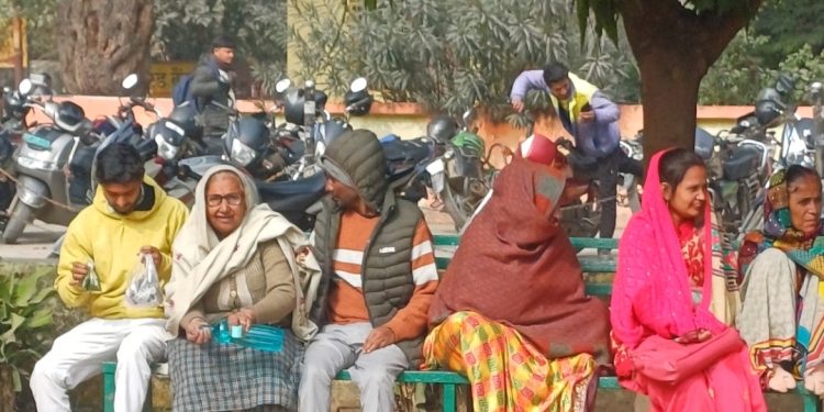 सर्दी का सितम :15 दिन बाद निकली धूप से जनमानस को मिली राहत