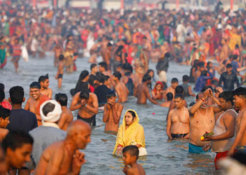 माघ मेला प्रयागराज : पहले स्नान पर्व पर 31 लाख से ज्यादा लोगों ने लगाई आस्था की डुबकी