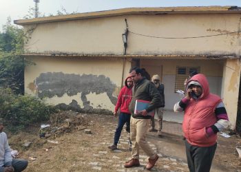 घरेलू कलह के चलते तीन बच्चों की मां ने की आत्महत्या