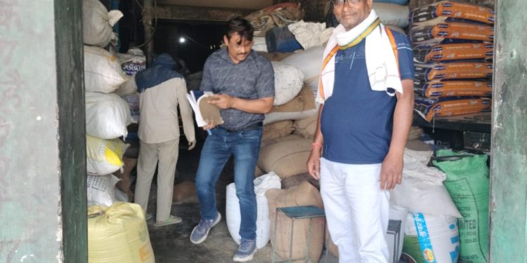 बिल्सी में लगातार दूसरे दिन चला घटतौली रोकने को अभियान, 16 दुकानदारों के काटे चालान