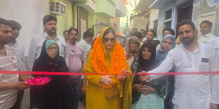 बदायूं के वार्डों में बिना भेदभाव विकास : 22.38 लाख की सड़कों-नालियां जनता को समर्पित