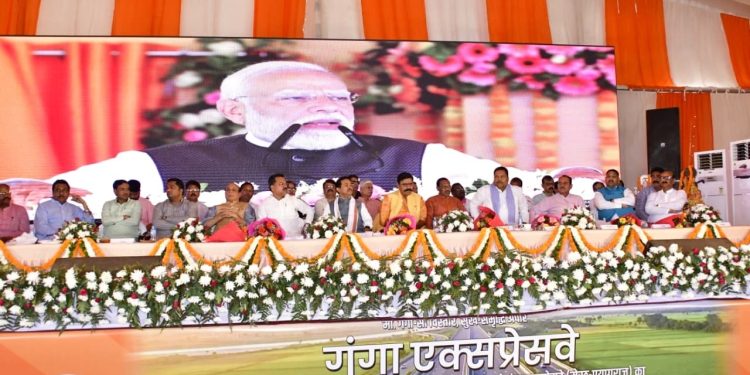 गंगा एक्सप्रेस-वे में विकास-विश्वास और विरासत का विजन : प्रधानमंत्री