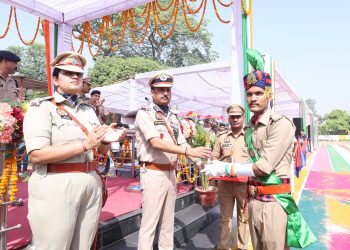 दीक्षांत समारोह : बदायूं में 489 आरक्षियों को दिलाई देश सेवा-जनसुरक्षा और गोपनीयता की शपथ