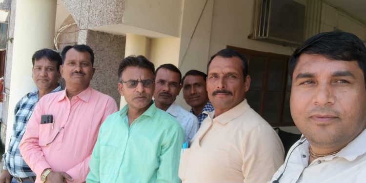 शिक्षामित्रों की मांग : जनगणना में लगाई जाये ड्यूटी