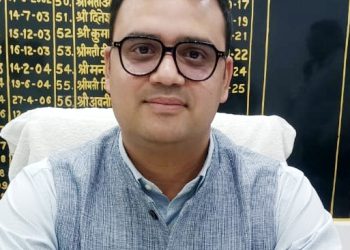 दातागंज में गिरी गाज : सात एसडीएम-तीन तहसीलदार के तबादला