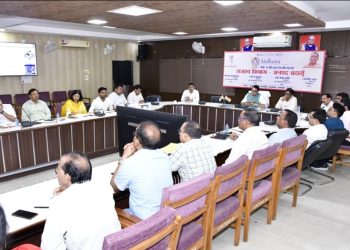 जनगणना 2027 : पारदर्शिता के साथ समाज में जागरूकता जरूरी : डीएम