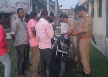 सड़क पार कर रहे ट्रैक्टर चालक को बाइक सवार ने मारी टक्कर, मौत