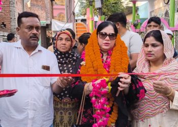 चेयरमैन ने कबूलपुरा और कटरा ब्राहम्पुर में जनता को समर्पित की सीसी सड़क