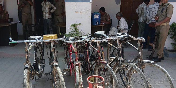 पुलिस ने 6 चोरी की साइकिलें व गैस सिलेंडर सहित आरोपी को दबोचा