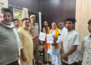 मदरसा में भगवान हनुमानजी का किया अपमान, विरोध शुरू