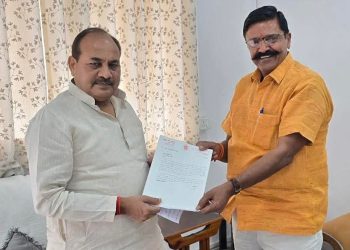 लखनऊ में बैठकर बदायूं शहर के विकास पर महेश चंद्र गुप्ता ने की चर्चा