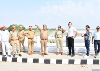पूर्णिमां गंगा स्नान पर डीएम-एसएसपी ने परखीं व्यवस्थाएं