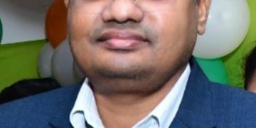 डॉ. वैभव शर्मा गोरखपुर और सुरेश पाल बदायूं के एडीएम बने