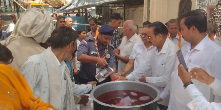 निस्वार्थ सेवा से बच्चे बनते हैं, देशभक्त और क्रांतिकारी