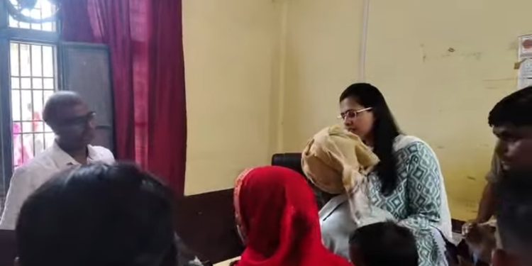 अचानक अस्पताल पहुंची सीडीओ, डाक्टर-कर्मचारियों को कड़ा निर्देश समय से करें ड्यूटी