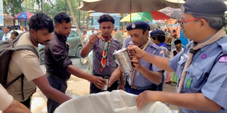 वनस्पतियां और औषधियां हो रहीं नष्ट, मानव जीवन पर मंडरा रहा खतरा