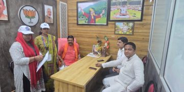 जनप्रतिनिधियों के आवहान के साथ बदायूं में जनगणना का कार्य शुरू