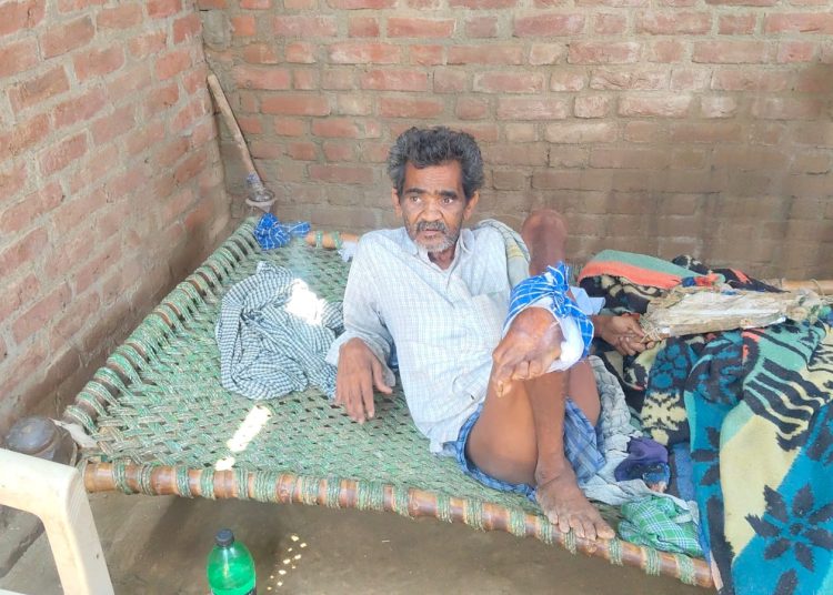 कलंककथा : प्रधान और सचिव ने बेंची सरकारी योजनाएं, दिव्यांग भी नहीं छोड़े