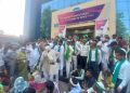 नवादा में एसबीआई शाखा पर भड़का किसान यूनियन, लगा भीषण जाम