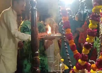 बिरूआबाड़ी मंदिर में भगवान शंकर-पार्वती की मूर्ति स्थापना