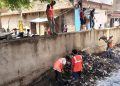 बरसात से पहले बदायूं शहर में नगर पालिका ने शुरू कराई नालों की तलीझाड़ साफ-सफाई