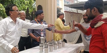 पशु-पक्षियों और जीव-जंतुओं के लिए भी रखें दाना पानी : संजीव