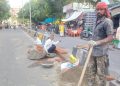 डीएम की फटकार के बाद नगर पालिका ने बनवाया डिवाइडर