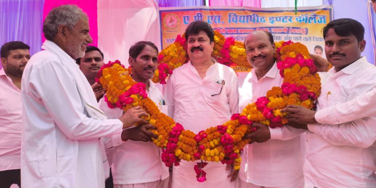 नेताजी ने हमेशा शिक्षा और शिक्षकों को दिया सम्मान : आबिद रज़ा