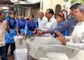 नदियों, कुओं और नलों में सहज उपलब्ध जल, अब बोतलों में बिक रहा : संजीव