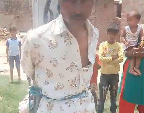 यूपी के बदायूं में युवक को ग्रामीणों ने दी तालीबानी सजा, खंभे से बांधकर पीटा वीडियो वायरल