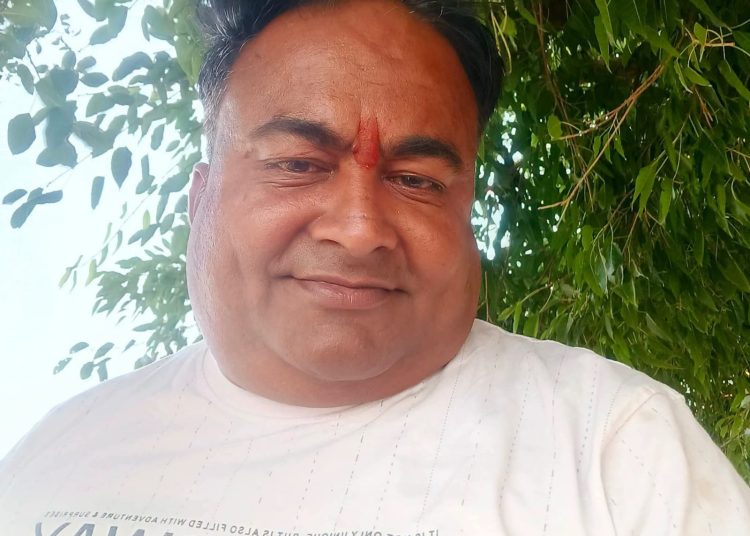 न्यायालय में विचाराधीन भवन का मामला, नगर पालिका बाबू ने गिराने का दे दिया नोटिस, निलंबित