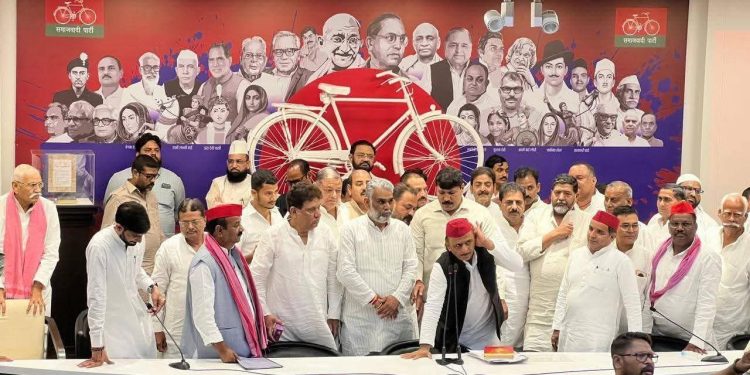 लखनऊ में बनी बदायूं की रणनीति : सपा मुखिया अखिलेश यादव ने तय किया कैसे फतेह होगा मिशन 2027