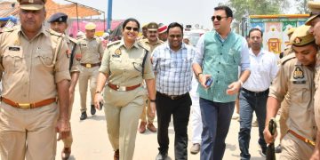 सोमवती अमावस्या पर श्रद्धालुओं ने लगाई आस्था की डुबकी, डीएम-एसएसपी ने परखी व्यवस्थाएं