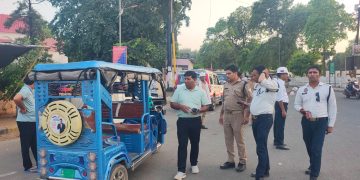 परिवाहन विभाग का अभियान : 24 वाहनों पर लगे रिफ्लेक्टर, 9 वाहन सीज