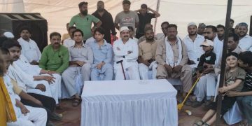 आशूरा पर पूर्व मंत्री आबिद रज़ा ने लगाया लंगर कैंप, रोजा रखकर खुद किया वितरण