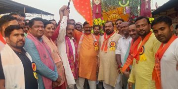 भामाशाह जन्मोत्सव पर वजीरगंज में पहली बार निकली भव्य शोभायात्रा, पुष्पवर्षा से हुआ स्वागत